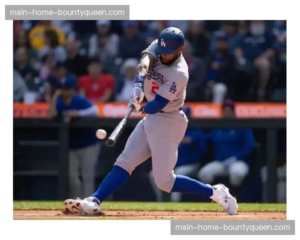 深度复盘:道奇队贝茨改守二垒后的防守数据与对球队布阵的积极影响 深度复盘:道奇队贝茨改守二垒后的防守数据与对球队布阵的积极影响